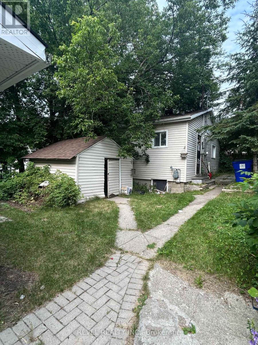 146 PINE STREET N - 8