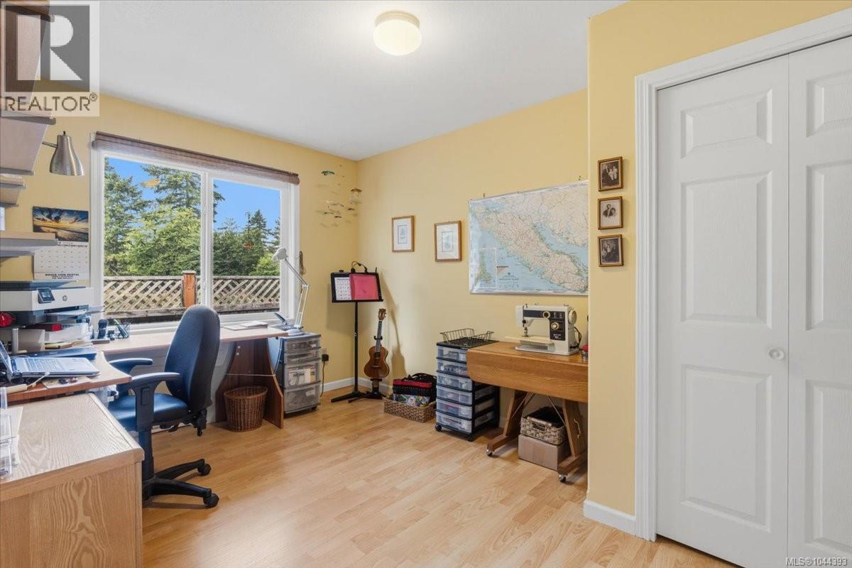 2212 Burgoyne Rd - 15