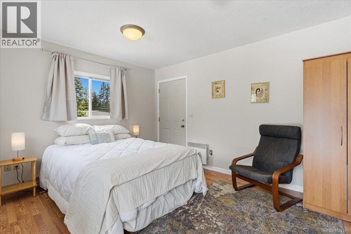 2212 Burgoyne Rd - 21