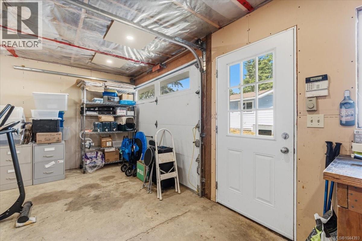 2212 Burgoyne Rd - 23