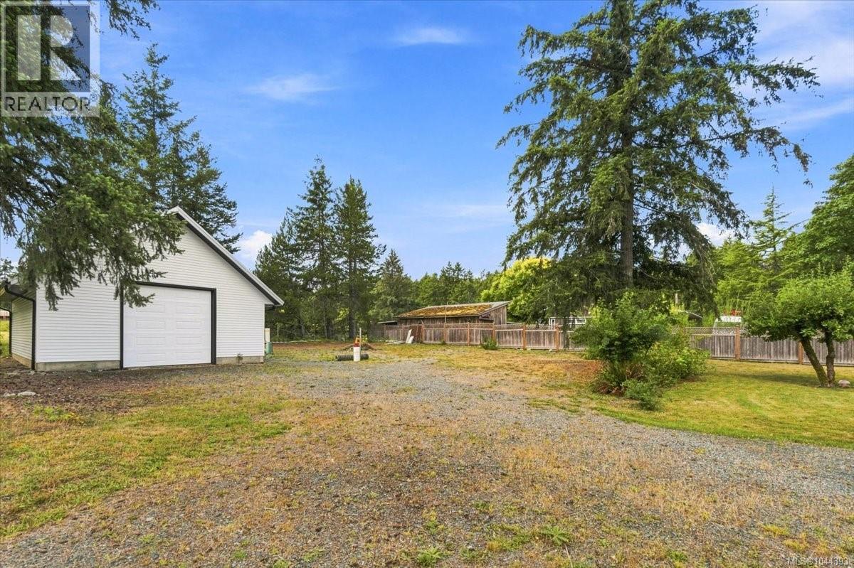 2212 Burgoyne Rd, Coombs