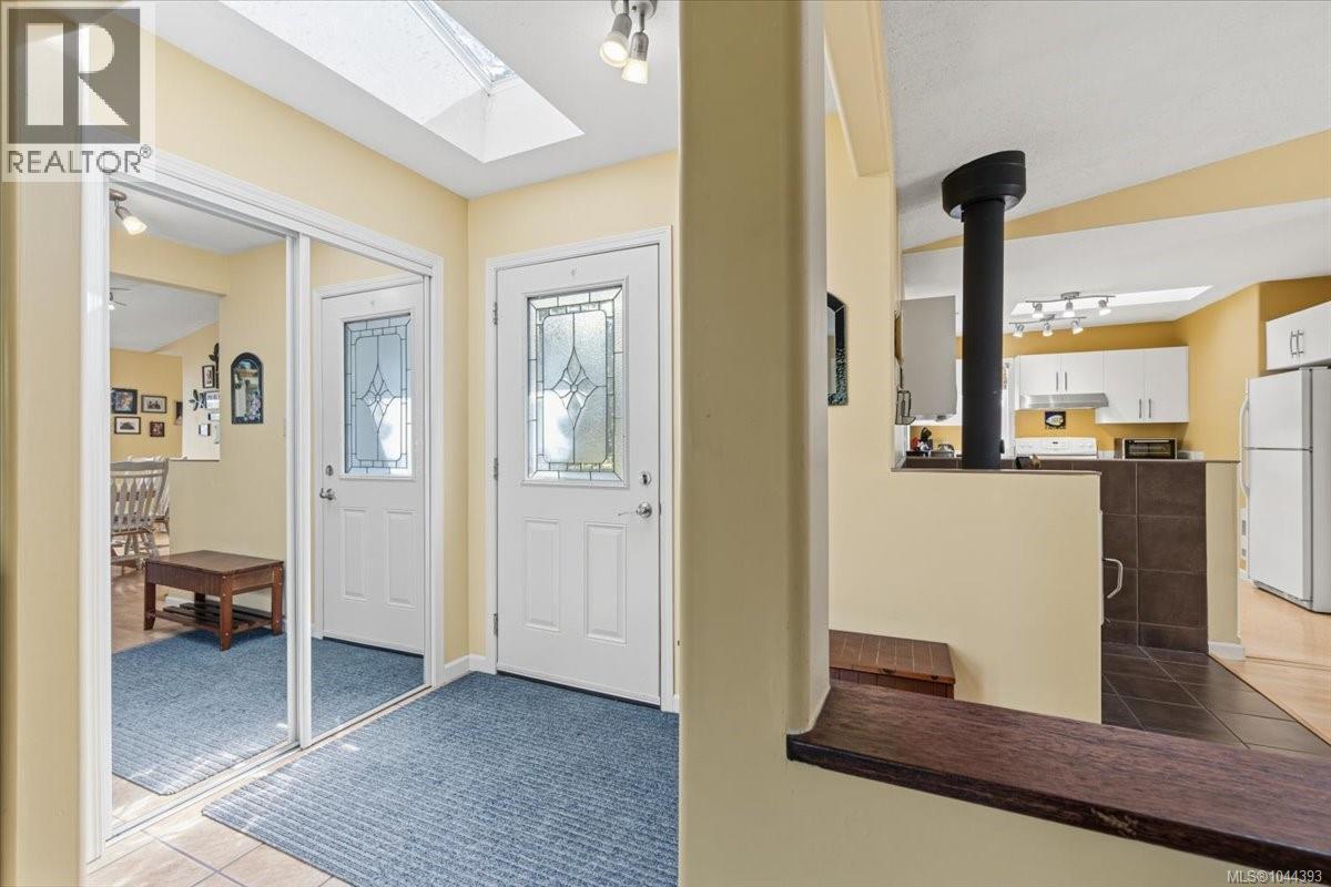2212 Burgoyne Rd - 38