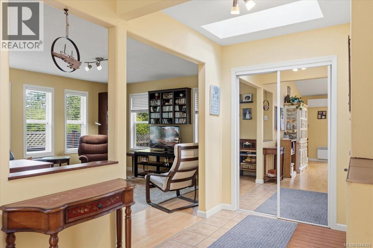 2212 Burgoyne Rd, Coombs
