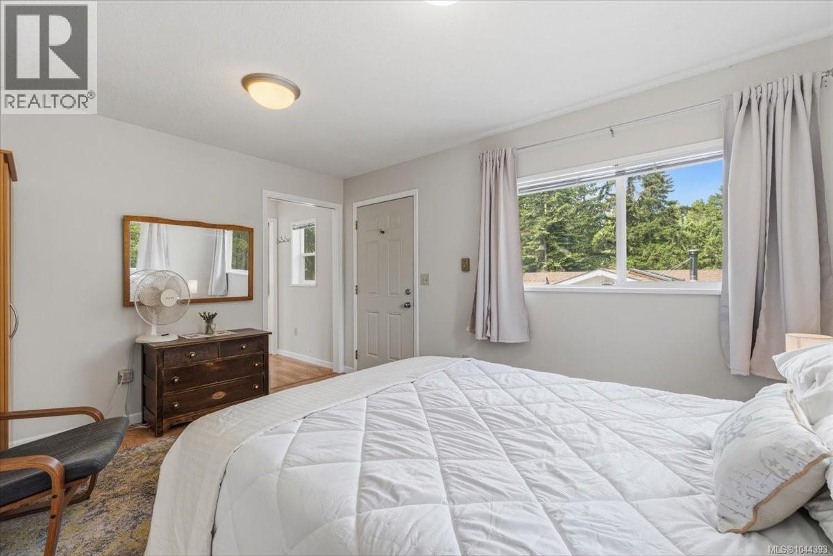 2212 Burgoyne Rd - 41