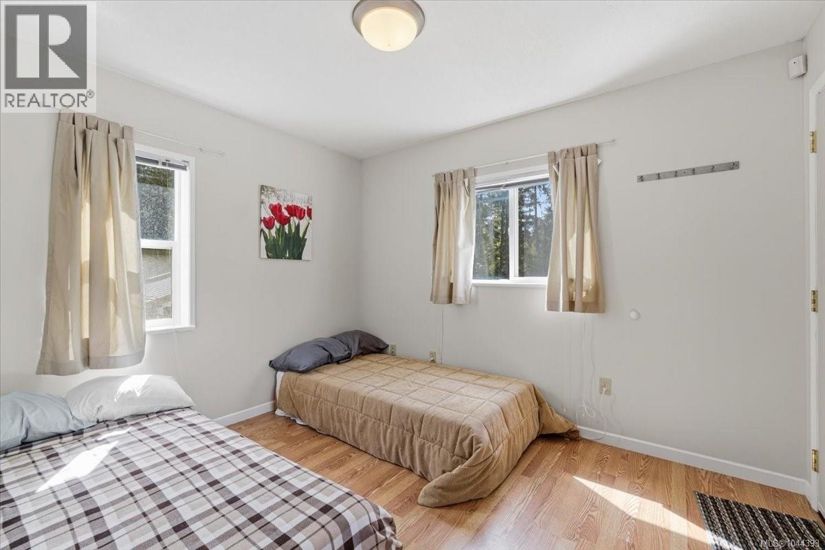 2212 Burgoyne Rd, Coombs