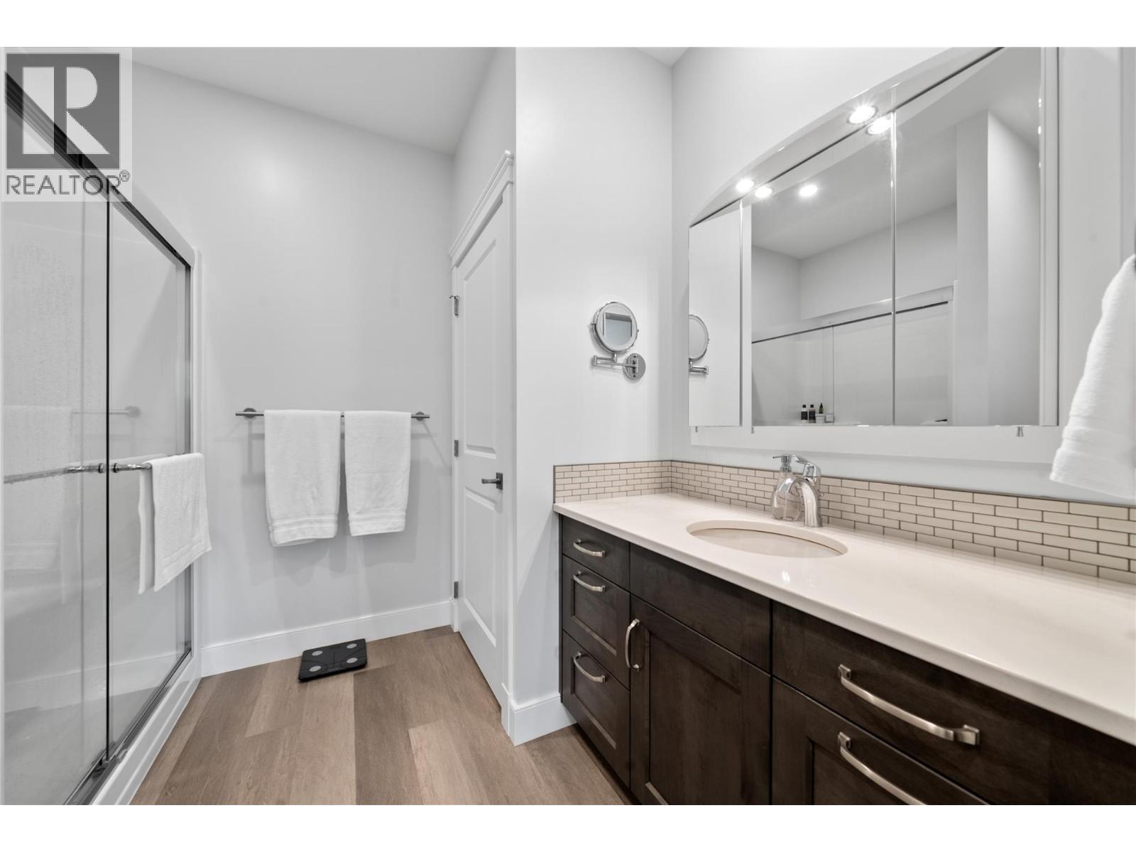 2592 Alpen Paradies Road Unit# 58, Blind Bay