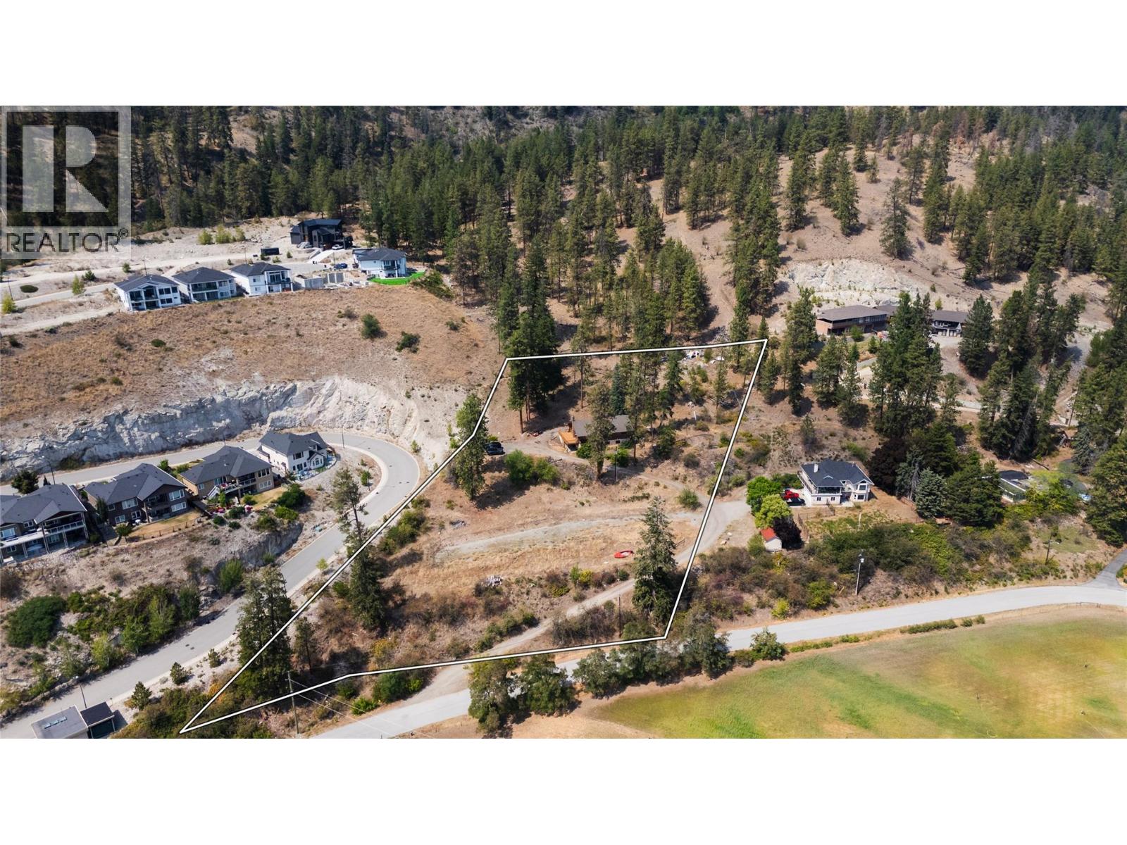 5876 Victoria Street, Peachland