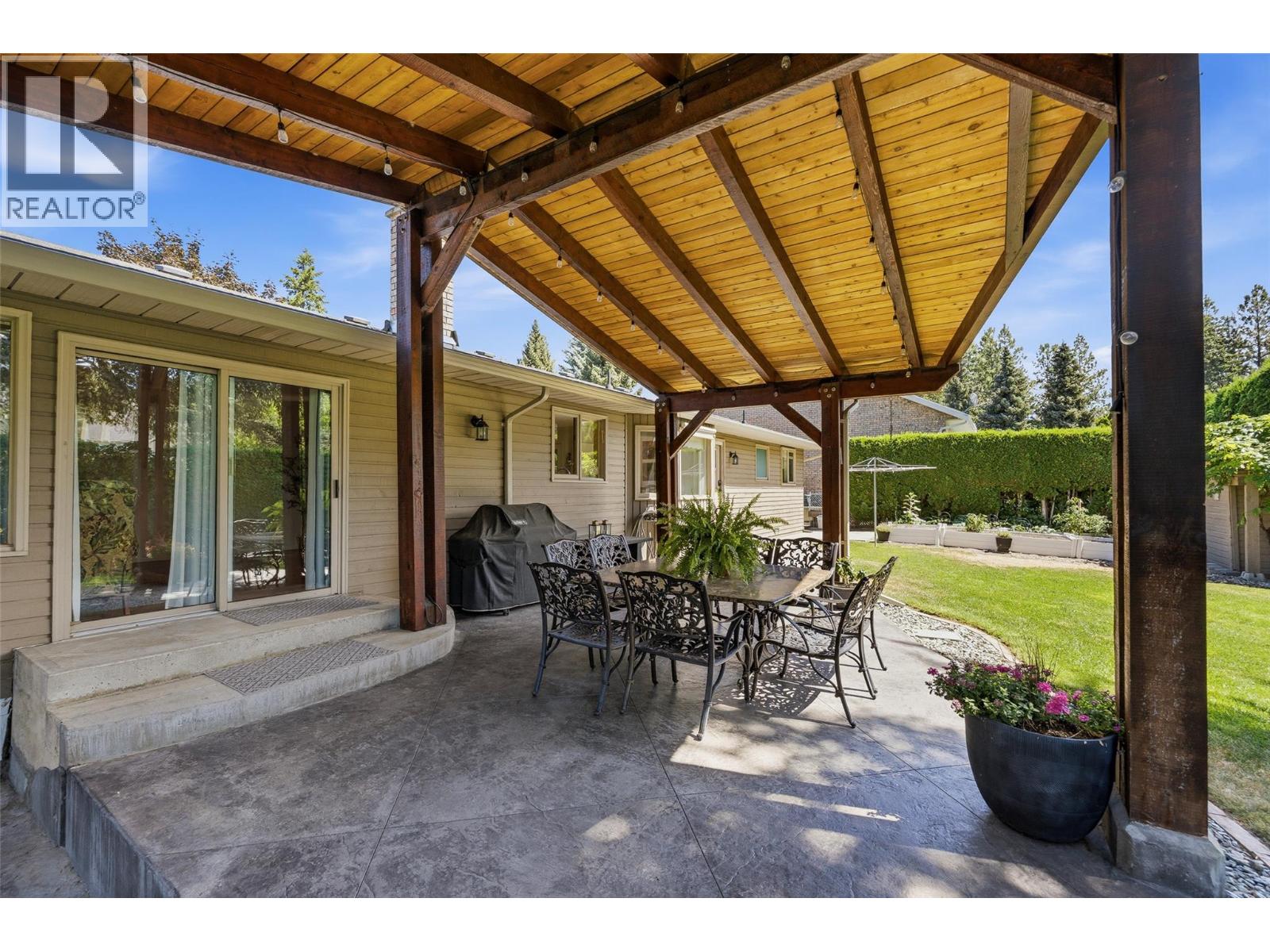 557 Vintage Terrace Court, Kelowna