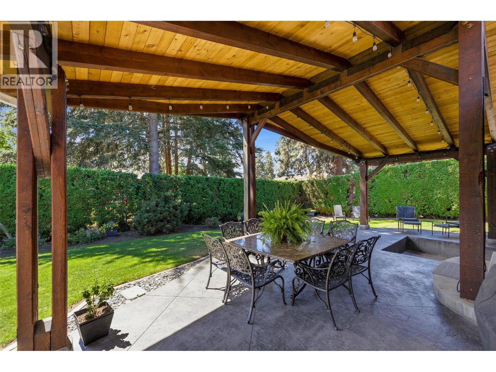 557 Vintage Terrace Court, Kelowna