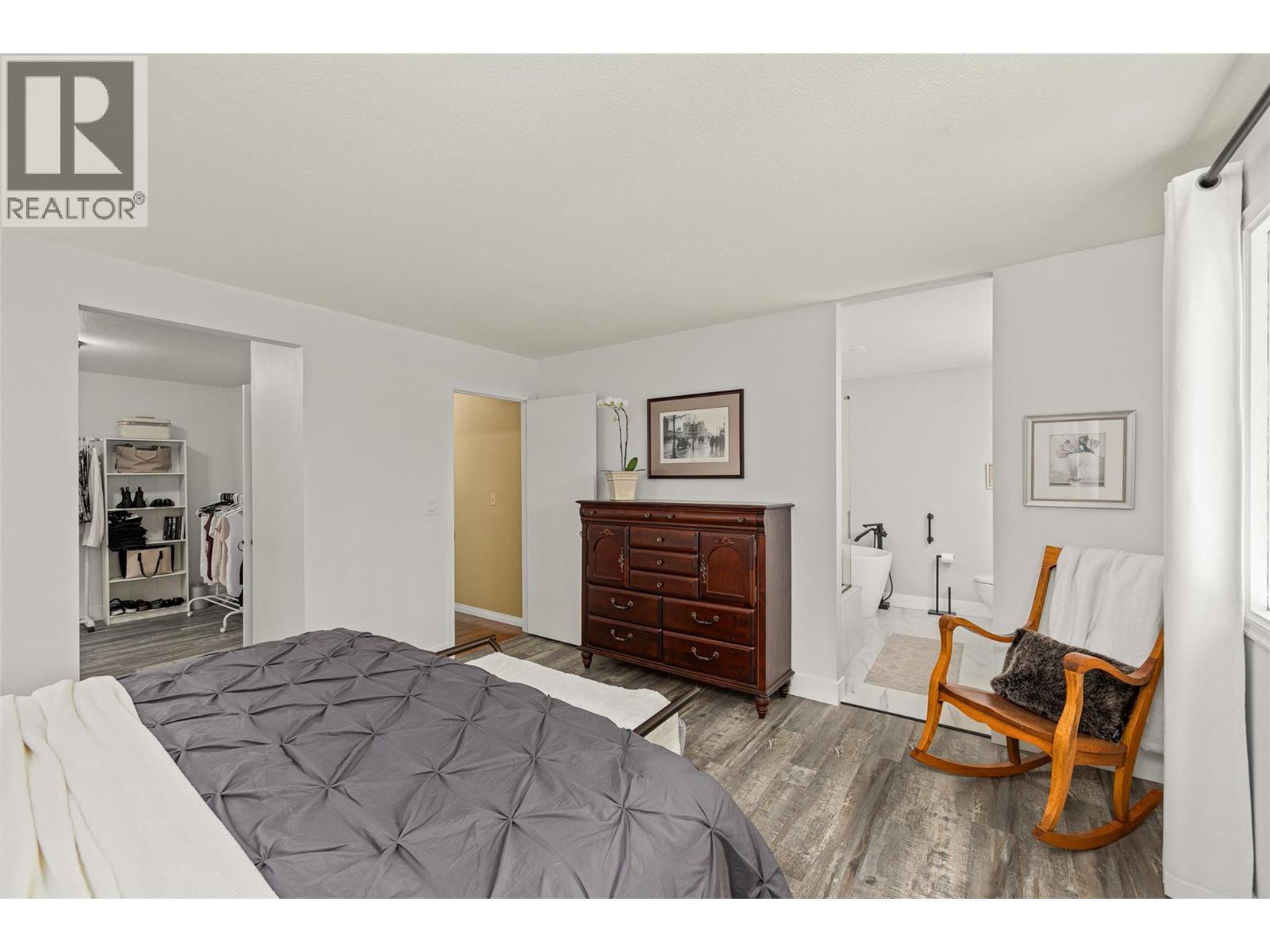 557 Vintage Terrace Court, Kelowna