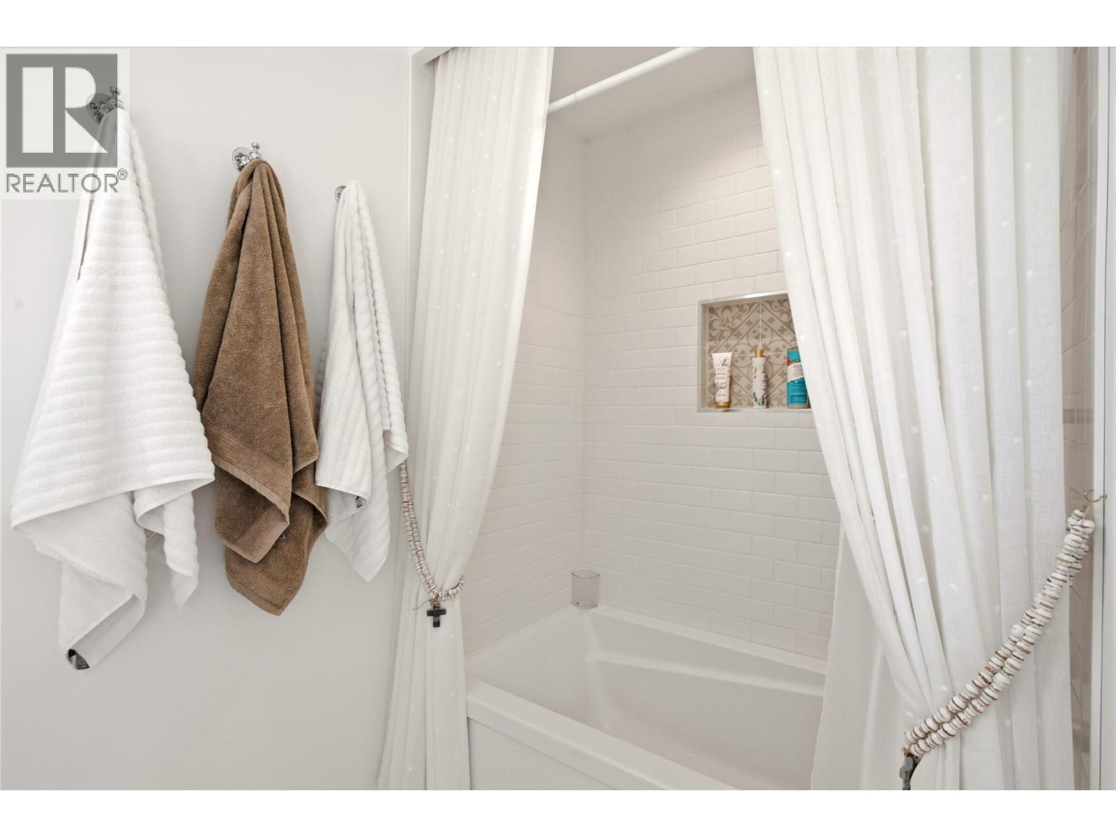 4588 Sallows Road - 33