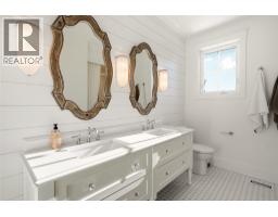 4588 Sallows Road, Kelowna, BC V1W4C2 Photo 32
