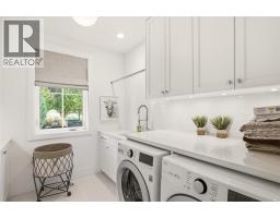 4588 Sallows Road, Kelowna, BC V1W4C2 Photo 37