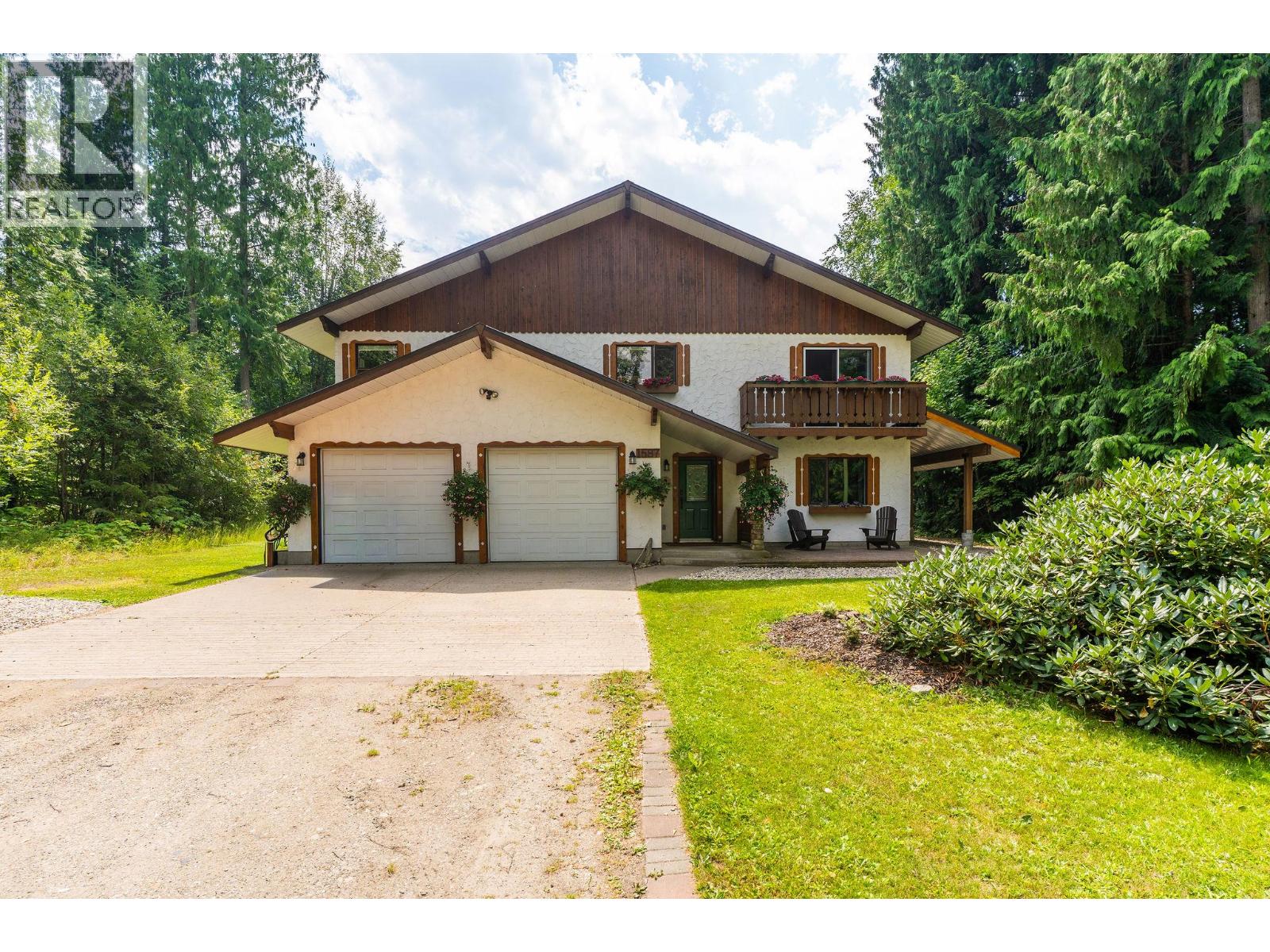 1587 Pratico Road, Revelstoke