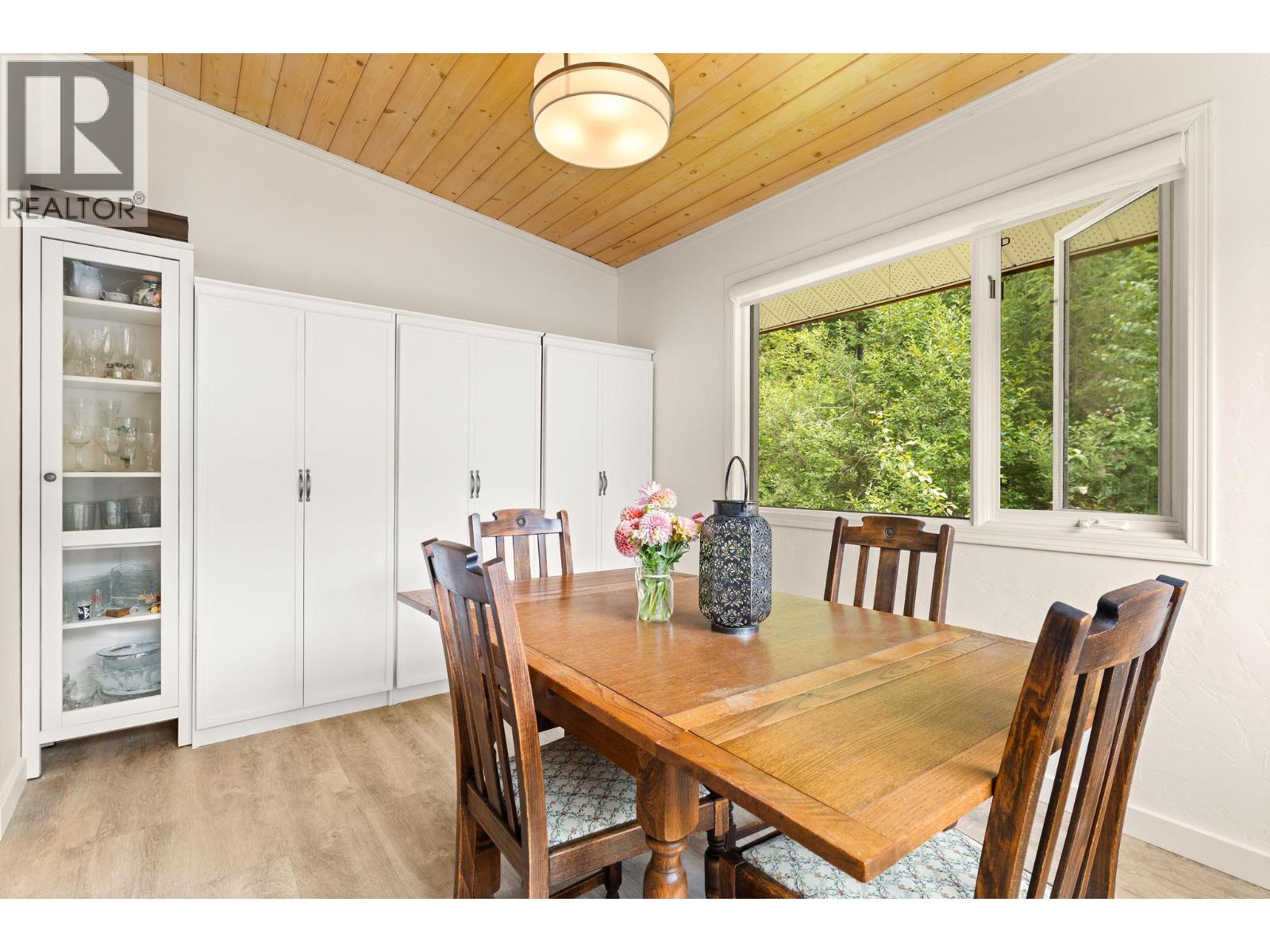 1587 Pratico Road, Revelstoke