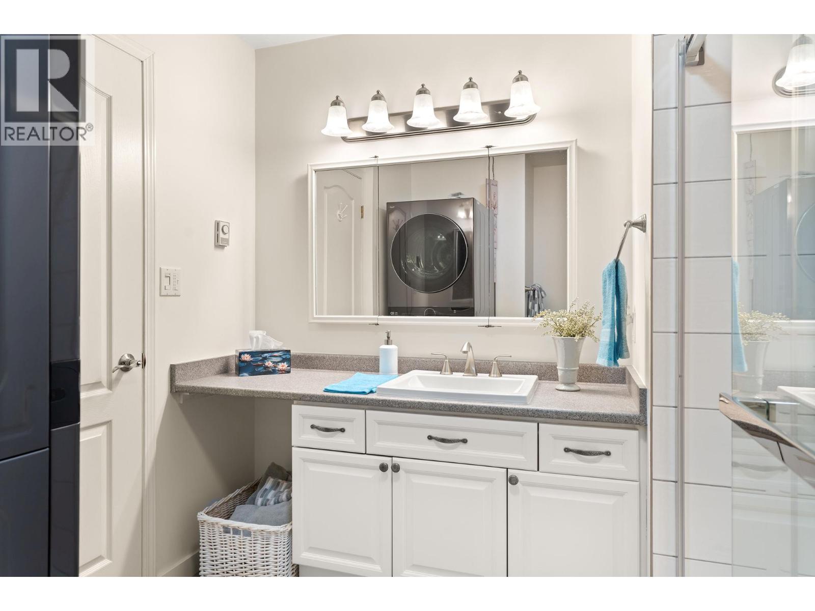 1587 Pratico Road, Revelstoke