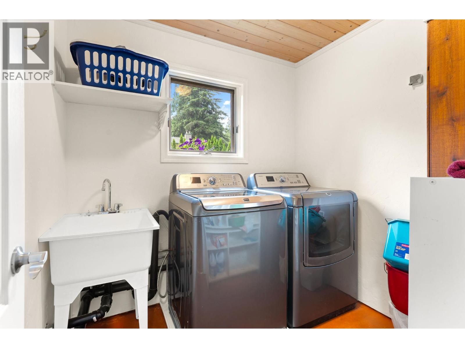1587 Pratico Road, Revelstoke
