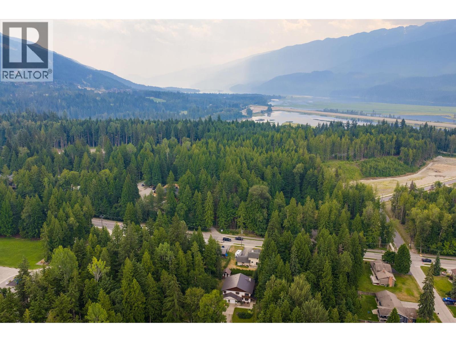 1587 Pratico Road, Revelstoke