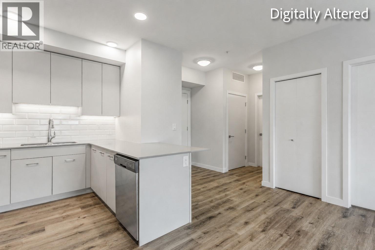 722 Valley Road Unit# 200, Kelowna