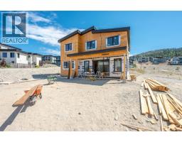 Partial bathroom - 126 Deer Place, Penticton, BC V2A0J8 Photo 7