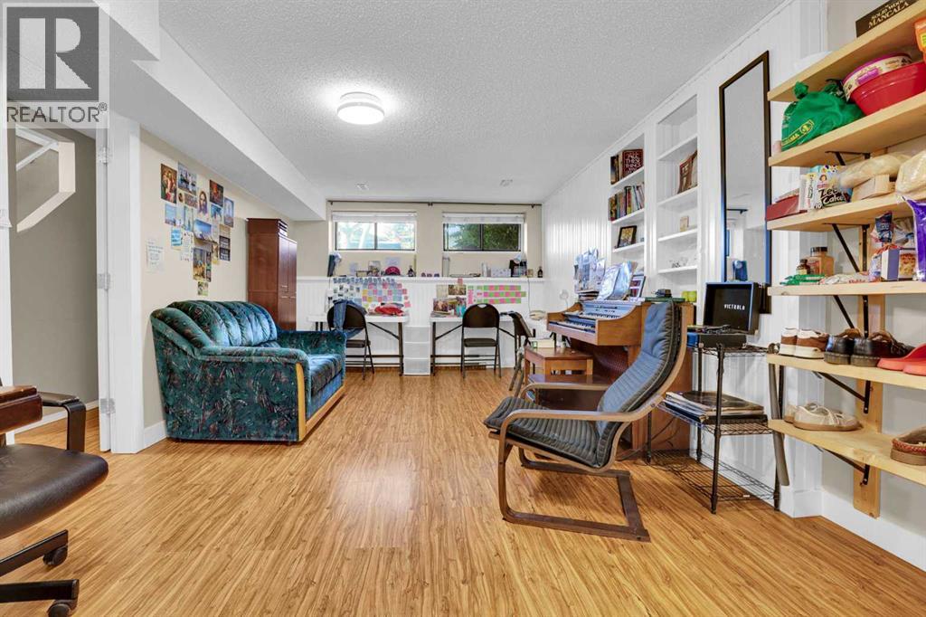 6 Jensen Crescent NE - Image 23