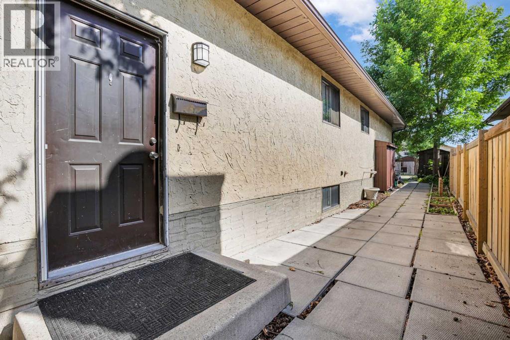 6 Jensen Crescent NE - Image 35