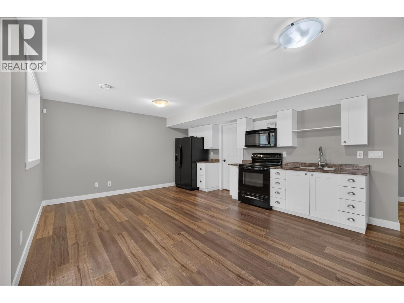 1791 10 Street SW Unit# 27, Salmon Arm