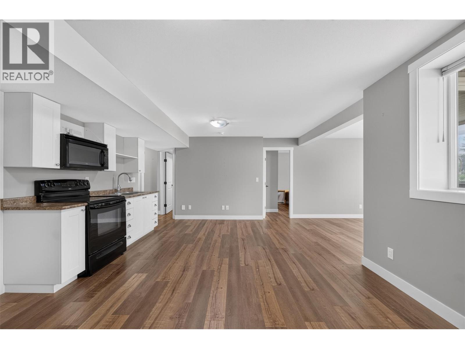 1791 10 Street SW Unit# 27, Salmon Arm