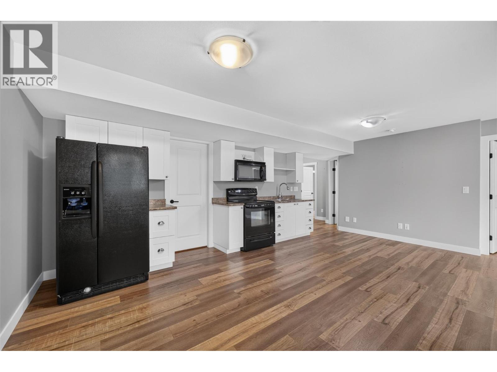 1791 10 Street SW Unit# 27, Salmon Arm