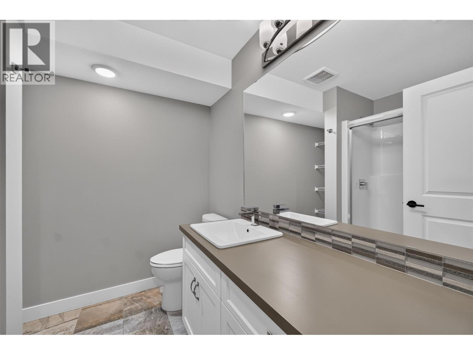 1791 10 Street SW Unit# 27, Salmon Arm