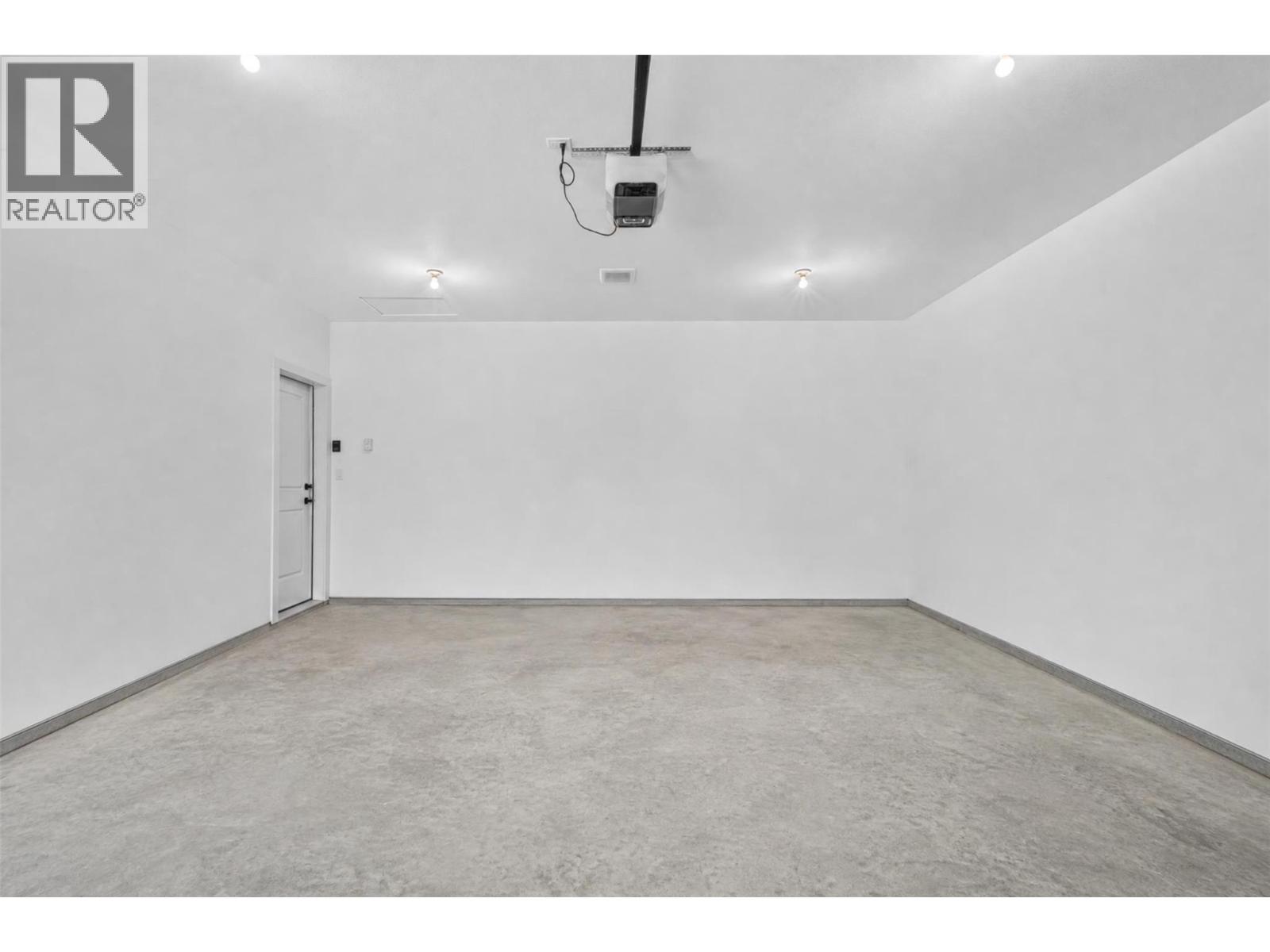 1791 10 Street SW Unit# 27, Salmon Arm
