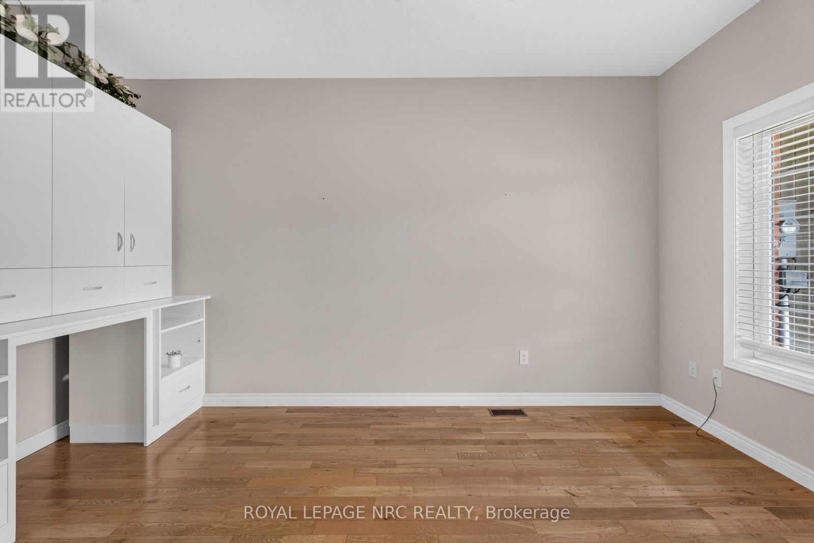 82 MAPLE STREET - 17