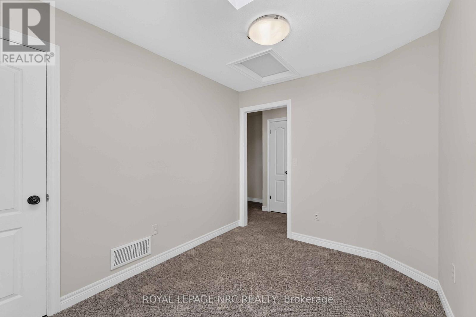 82 MAPLE STREET - Image 25