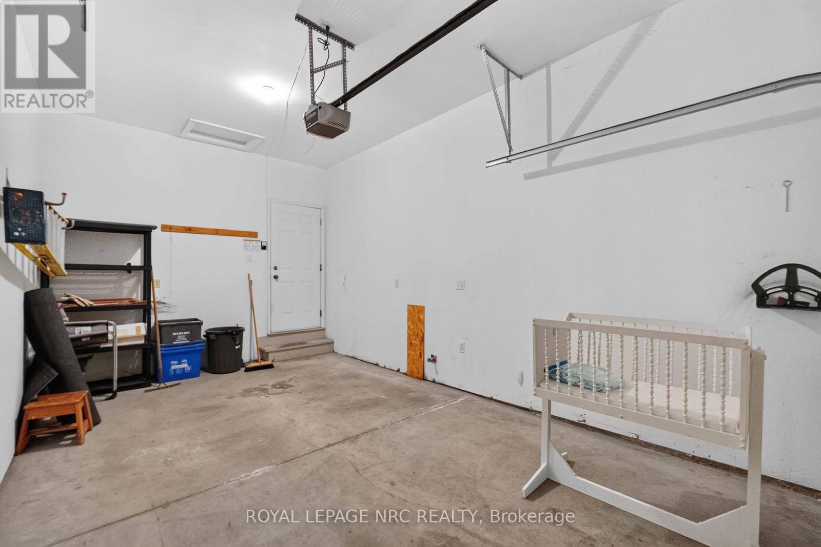 82 MAPLE STREET - 32