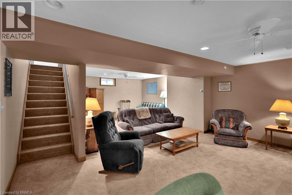 46 ANDERSON Avenue - 22