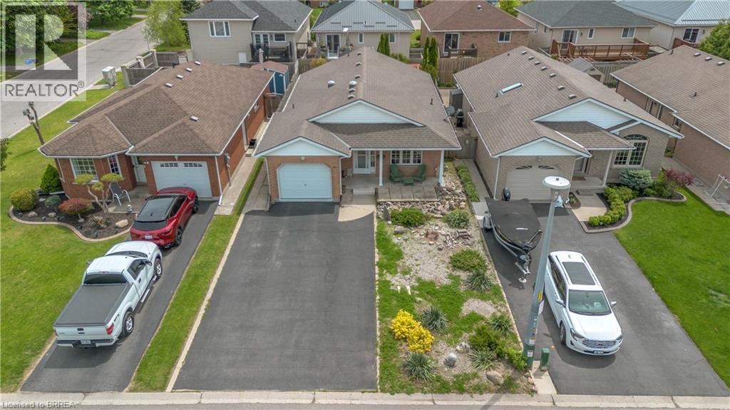 46 ANDERSON Avenue - 36