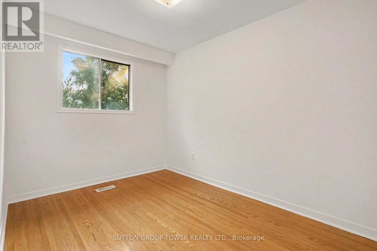 164 ROBINA AVENUE W - 15