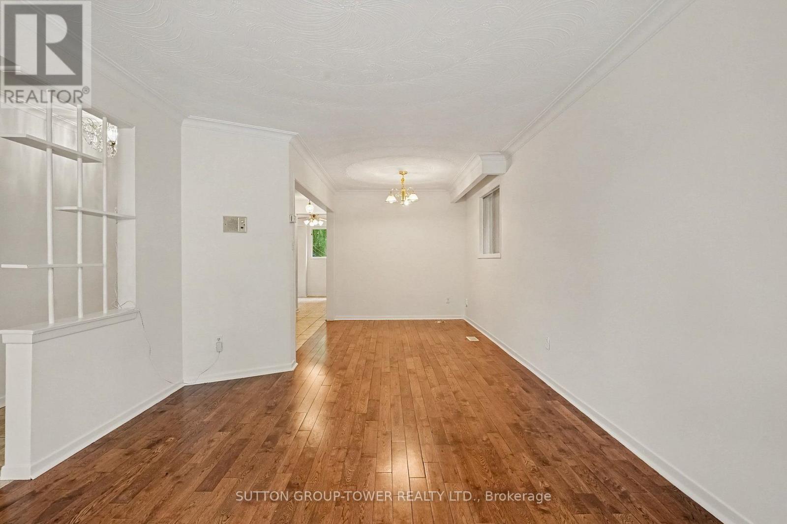 164 ROBINA AVENUE W - 5