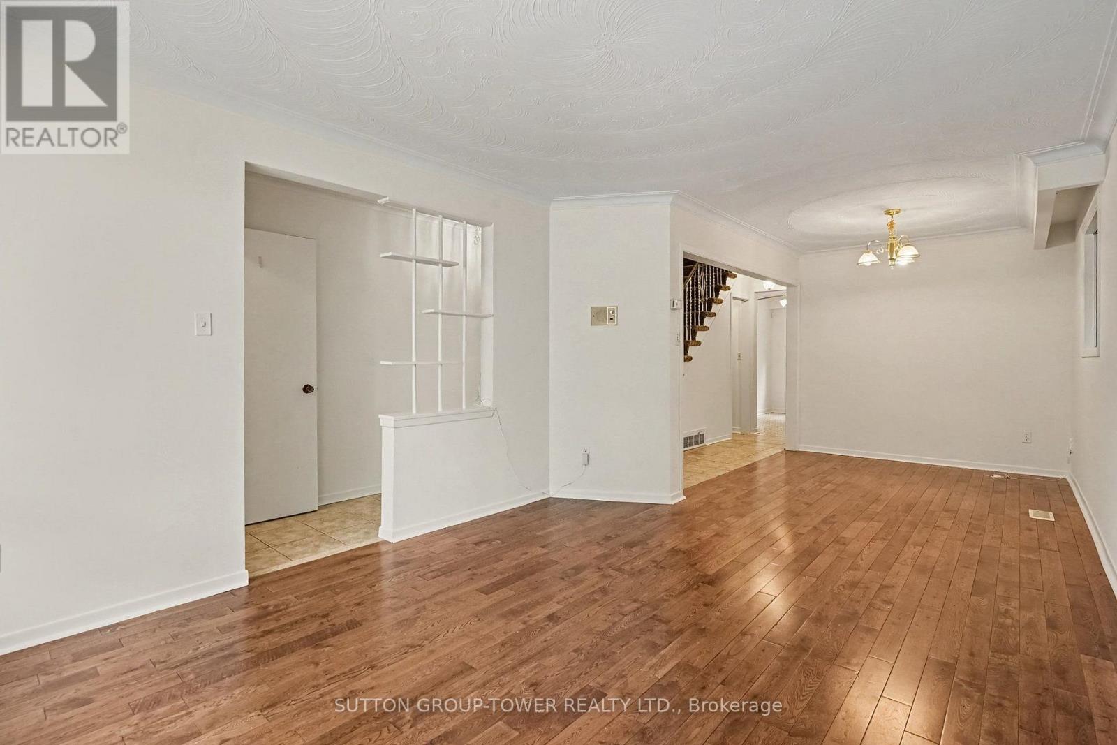 164 ROBINA AVENUE W - 6