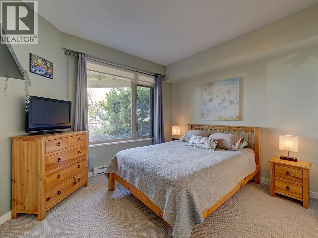105 5160 DAVIS BAY ROAD, Sechelt