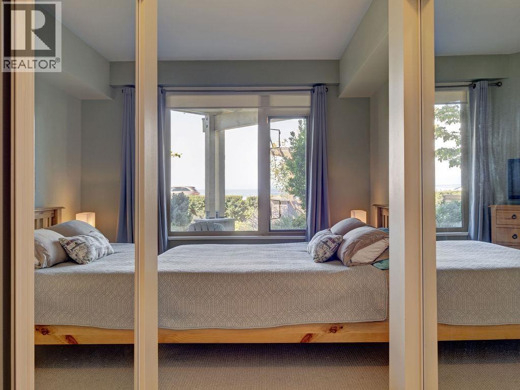 105 5160 DAVIS BAY ROAD, Sechelt