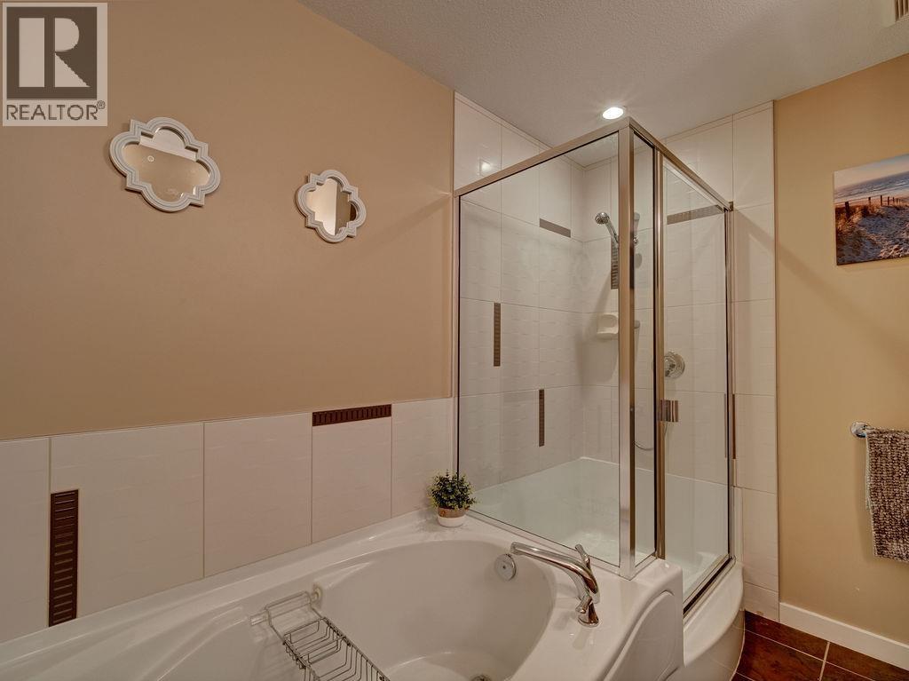 105 5160 DAVIS BAY ROAD, Sechelt