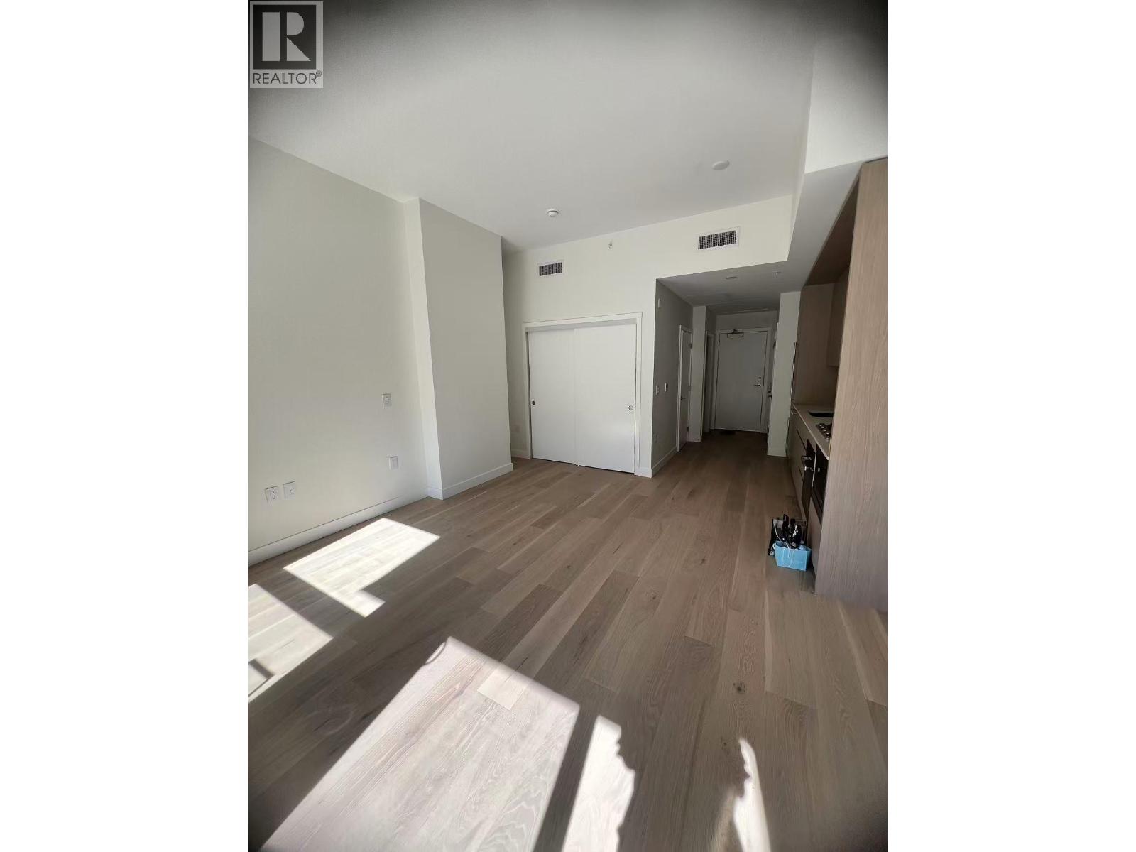 1xx 5212 CAMBIE STREET, Vancouver