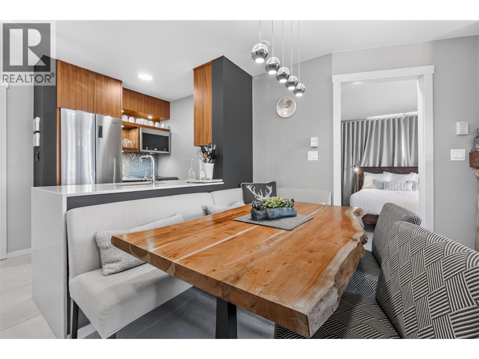 2050 Summit Drive Unit# 202, Panorama
