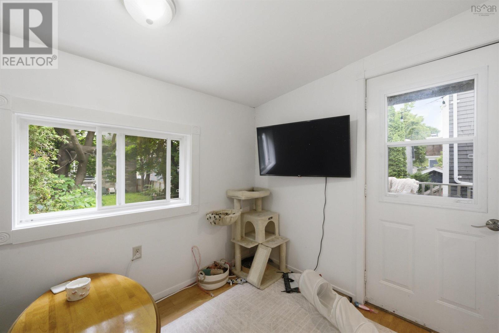 1747 Vernon Street - 10