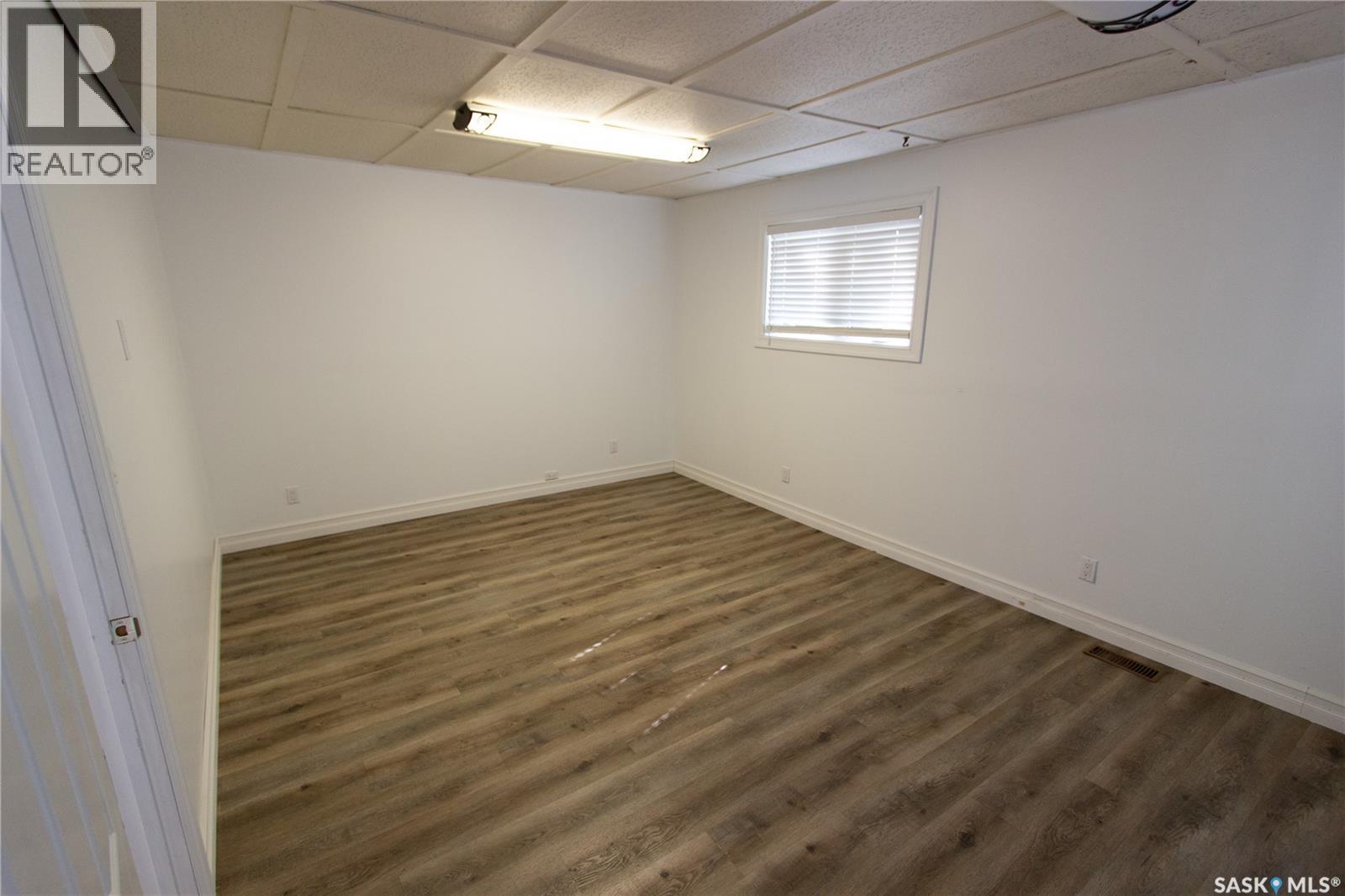 376 6th AVENUE NW - Image 16