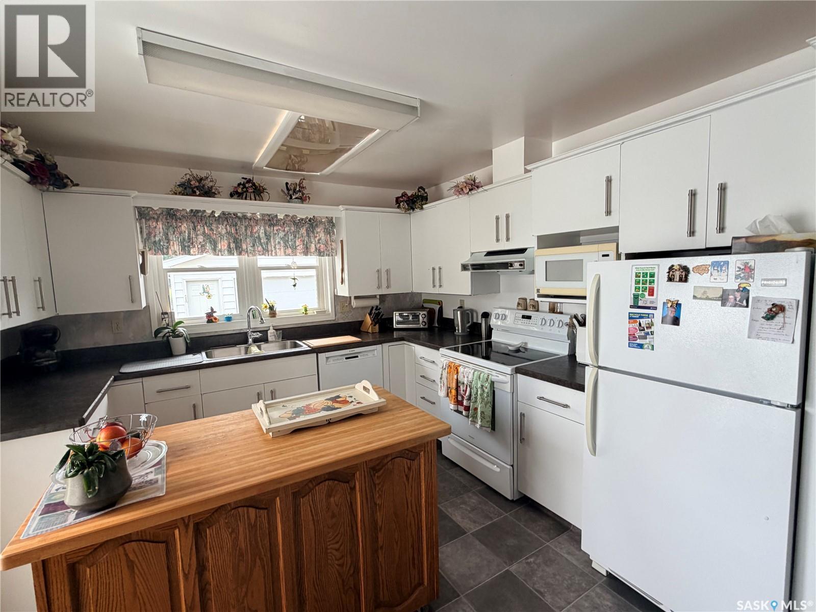225 Dominion ROAD - 6