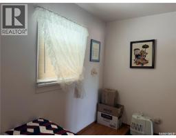 225 Dominion Road, Assiniboia, SK S0H0B0 Photo 22