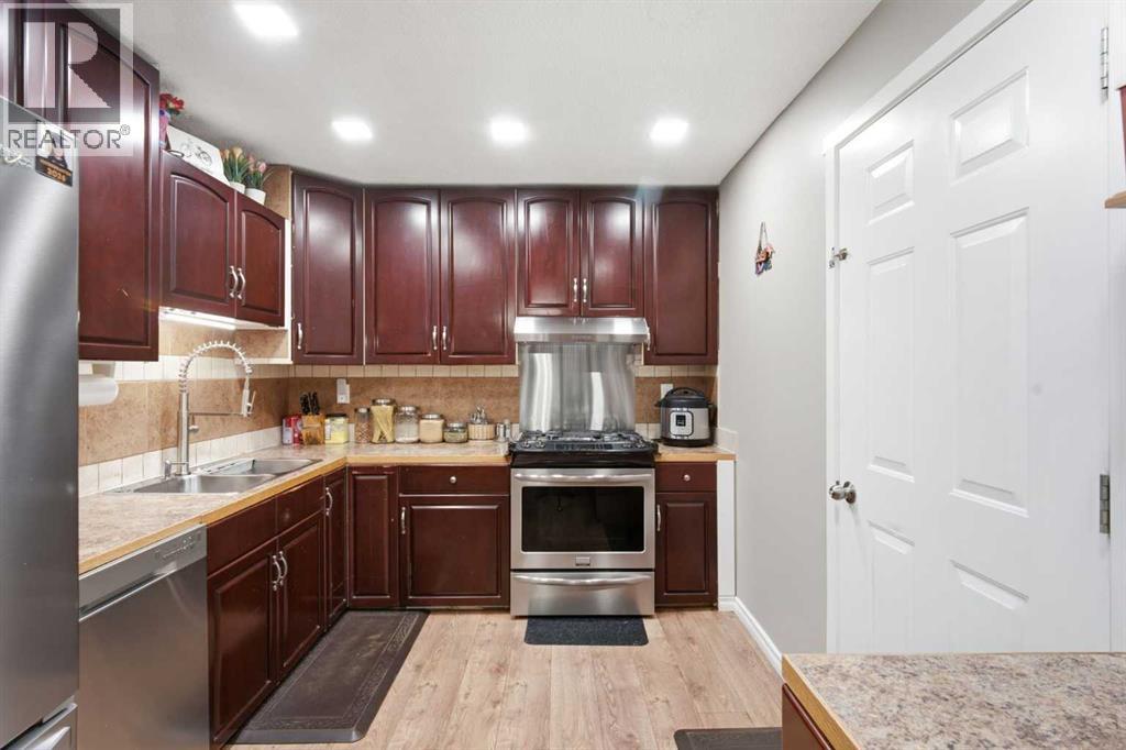 227 Abalone Place NE - 10