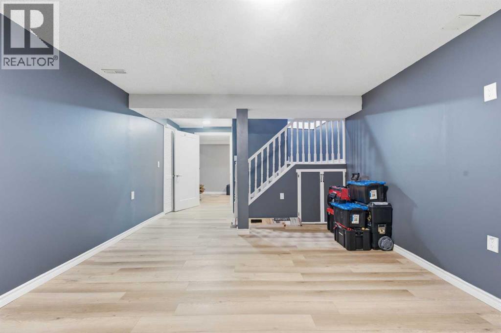 227 Abalone Place NE - 23